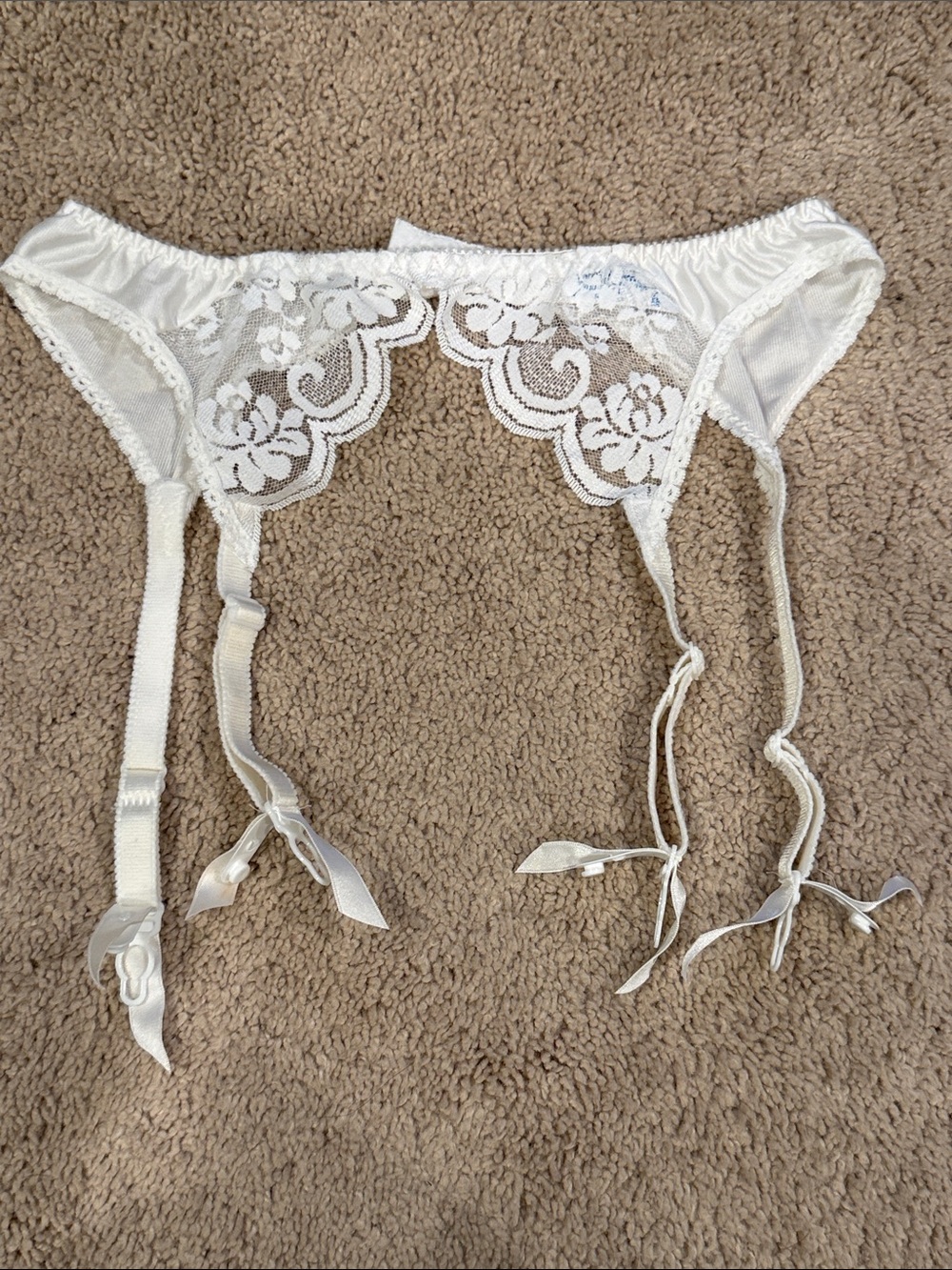 Vintage Maidenform Ivory Lace Garter Belt with Floral Motif